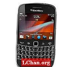 ARVOSTELU: BlackBerry Bold 9900
